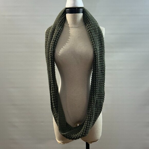Accessories - Green Knitted Infinity Scarf